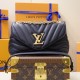 루이비통 뉴 웨이브 체인백 LV NEW WAVE CHAIN BAG M58552