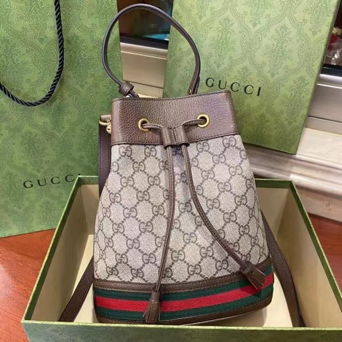 구찌 오피디아 GG 스몰 버킷 백 550621