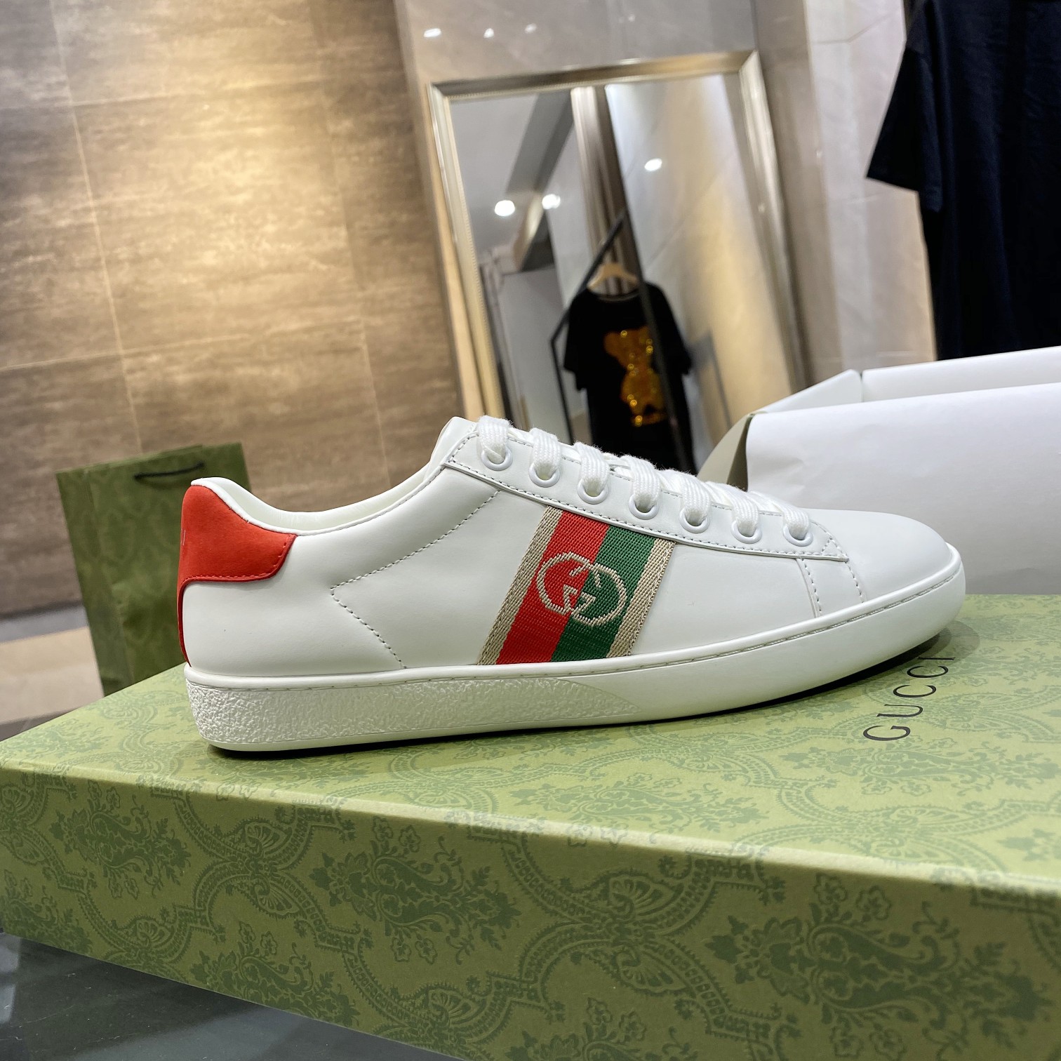 구찌 인터로킹 인레이 스니커즈 644749 1XGM0 9063