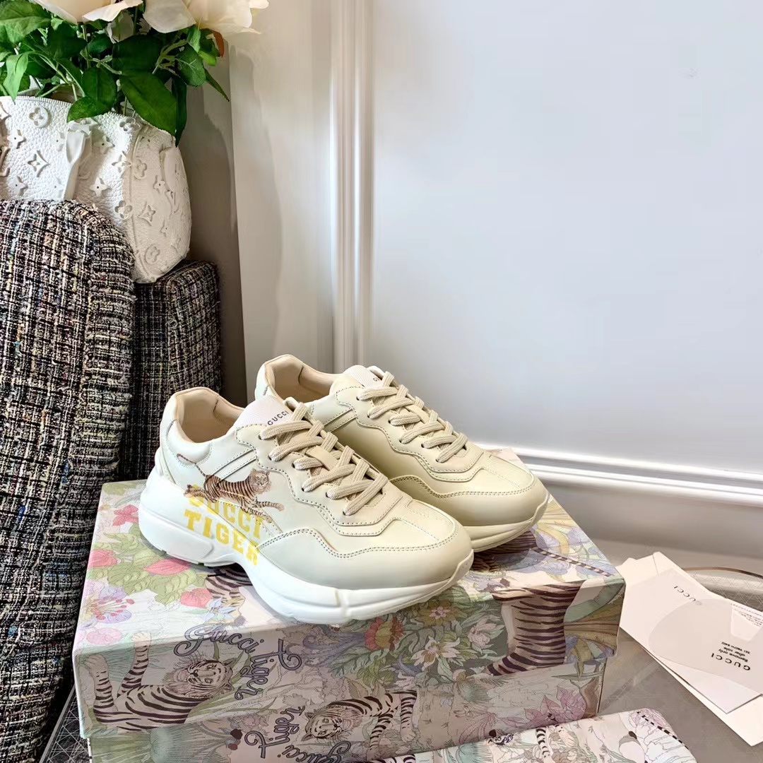 구찌 GUCCI TIGER 라이톤 가죽 스니커즈 687626 DRW00 9522