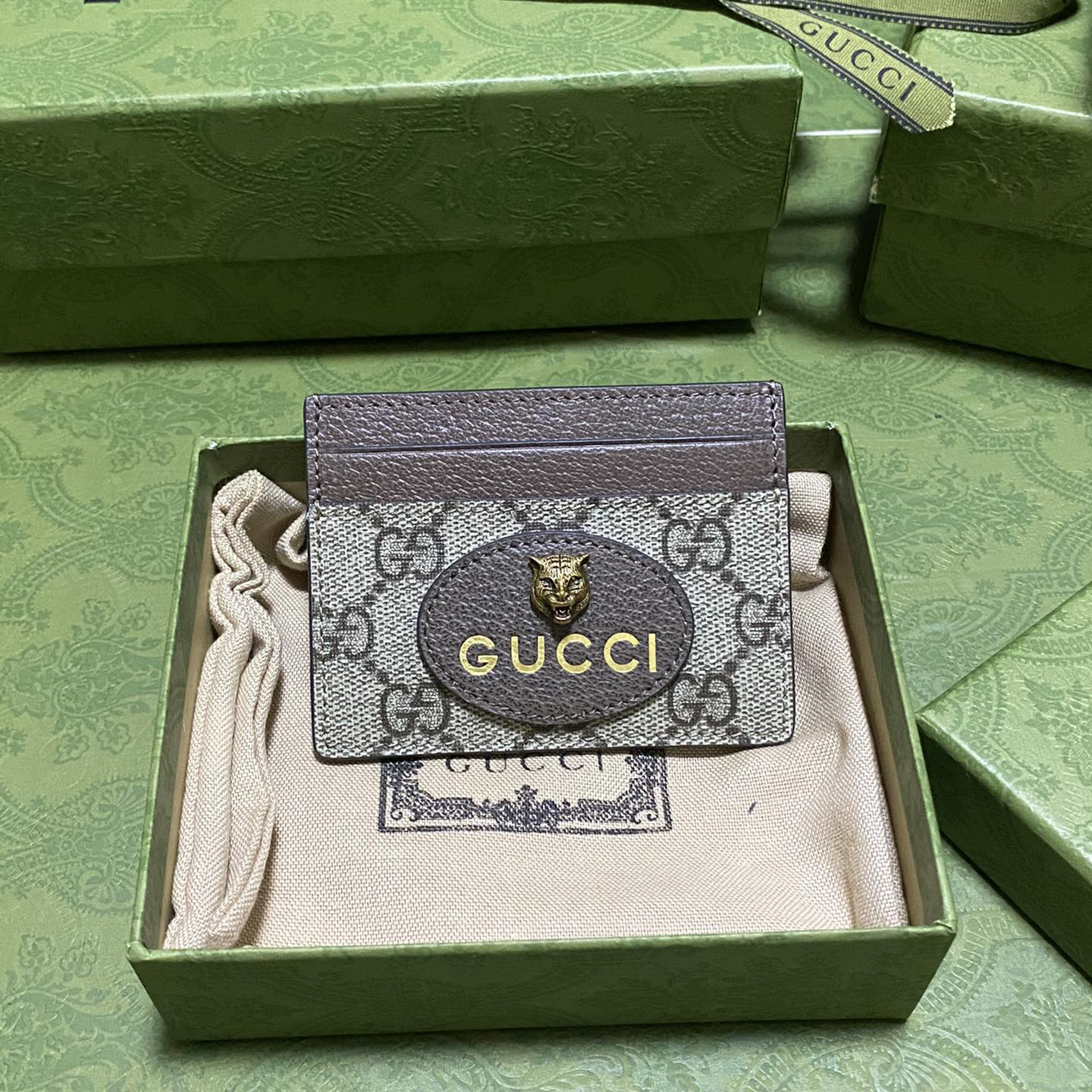 구찌 네오 빈티지 카드지갑 597557 K9GOT 8861