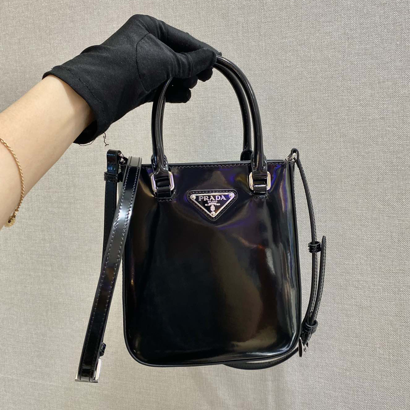 프라다 브러시드 레더 스몰 토트백 1BA331