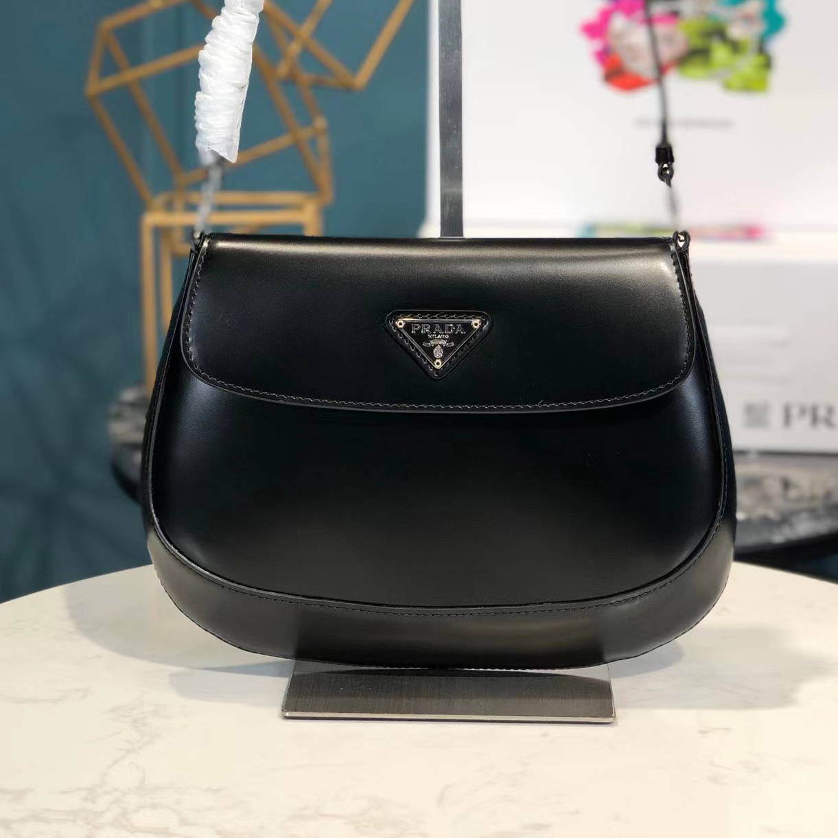 프라다 클레오 브러시드 플랩백 ZO6 1BD311