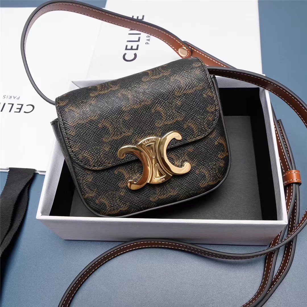 셀린느 미니 트리오페 캔버스 백 카프스킨 탠 10I512DQB 04LU