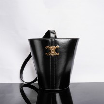 셀린느 트리오페 버킷백 블랙 샤이니 카프스킨 199913BF4 38NO