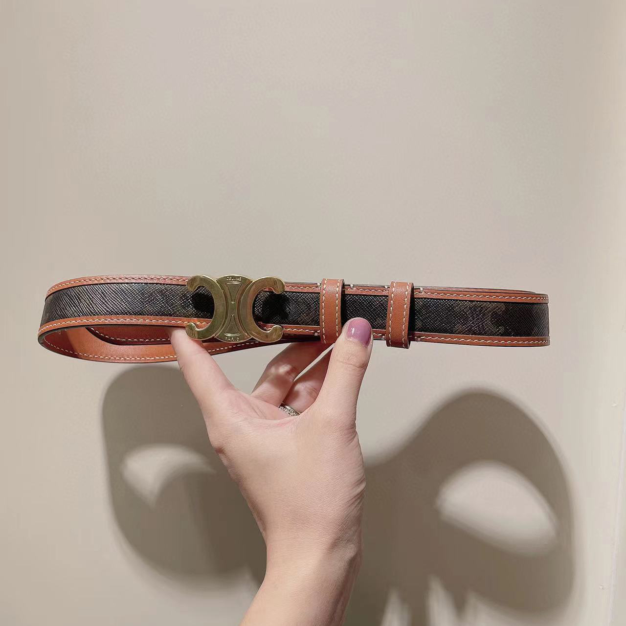 셀린느 트리오페 로고 벨트 45B422AES