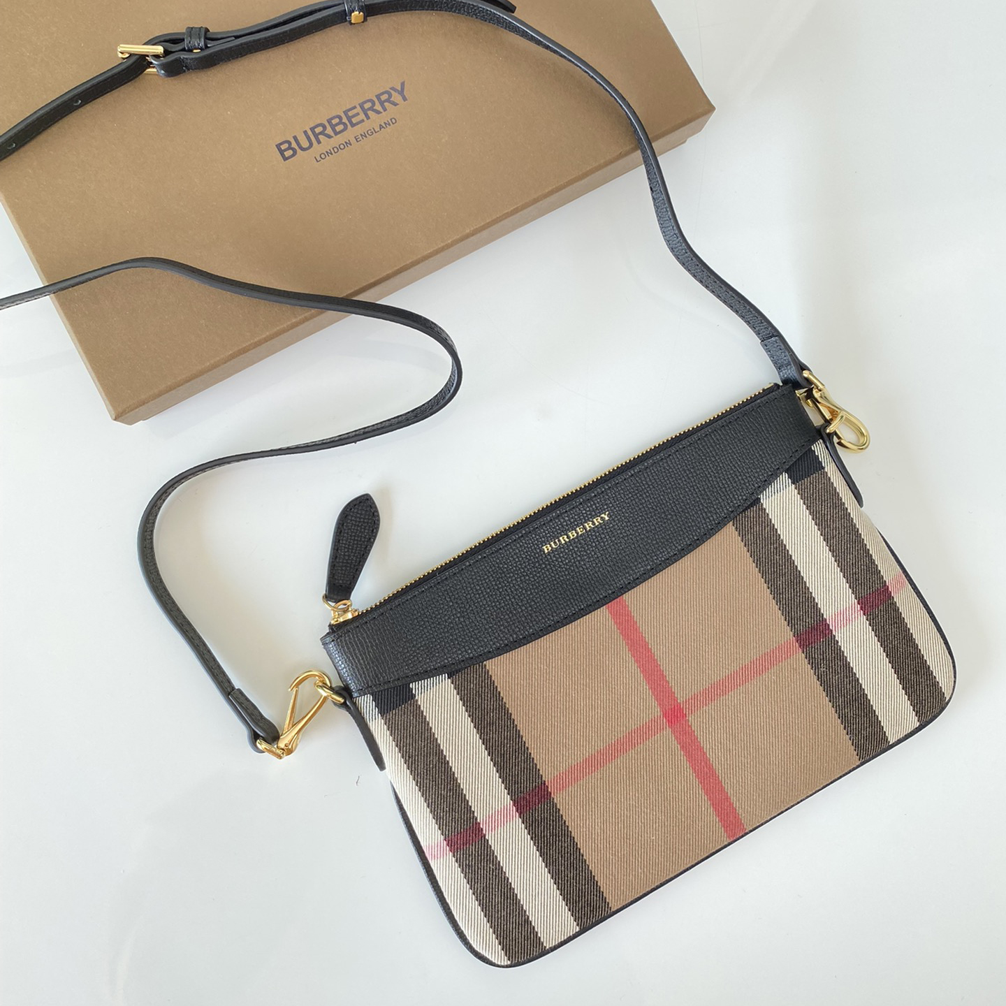 버버리 뉴 페이톤 체크 크로스 바디백 80201771