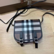 버버리 체크 E-캔버스 메신저 숄더백 80365521