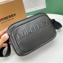 버버리 크로스바디 백 Debossed Logo Leather Crossbody Bag 80389551