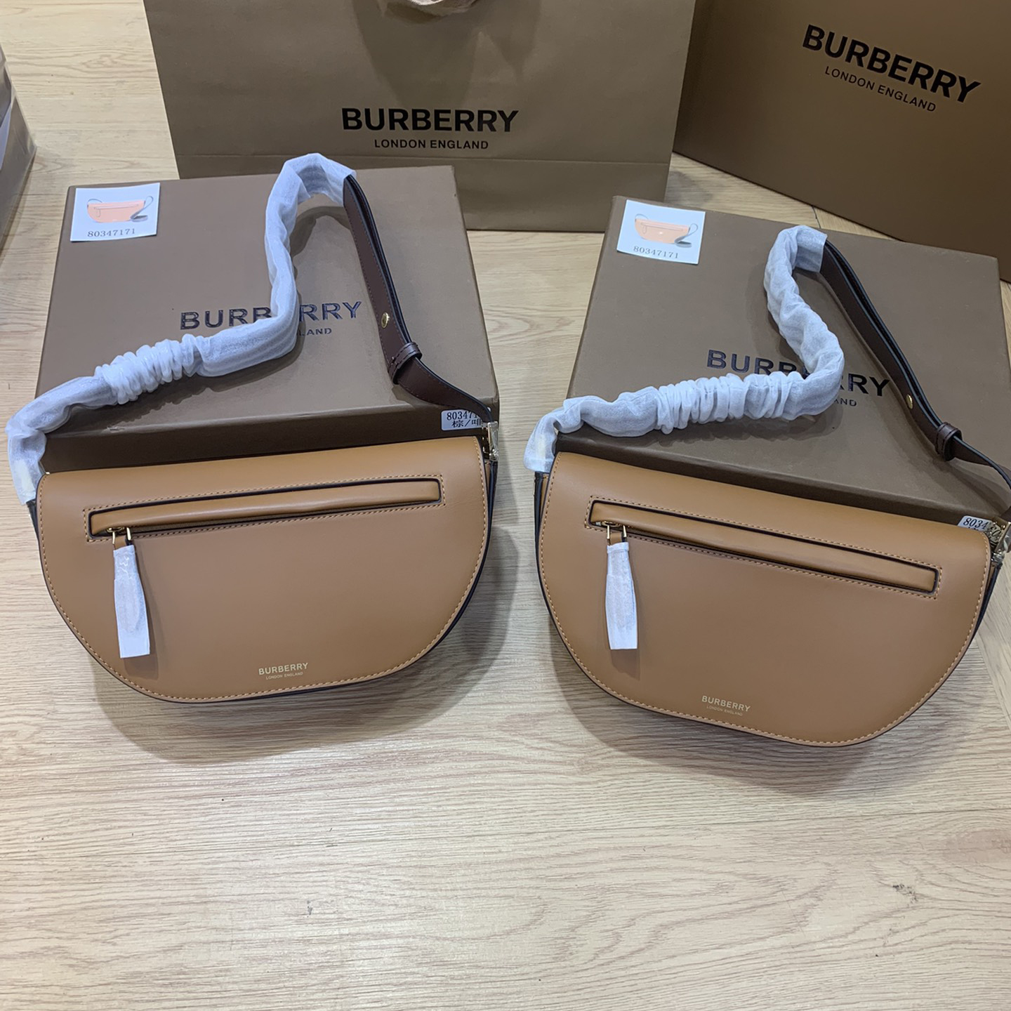 버버리 스몰 레더 올림피아 숄더백 80430961