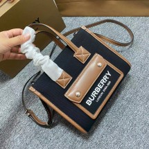 버버리 투톤 캔버스 레더 미니 프레야 토트 80557491