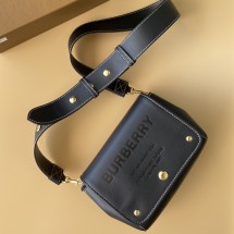 버버리 호스페리 로고 스몰 크로스 바디백 80388701