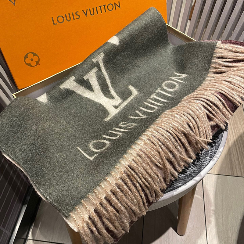 루이비통 여성 레이캬비크 그라디언트 스카프 M76881