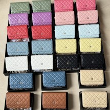 샤넬 클래식 월렛 온 체인 WOC 캐비어 12칼라 AP0250