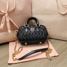 미우미우 마테라쎄 탑 핸들 토트백 미니 N88 5BP077