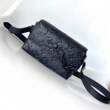 루이비통 스티머 웨어러블 월릿 M81746