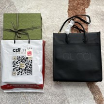 구찌 토트백 구찌 로고 미디엄 (3칼라) ‎674850