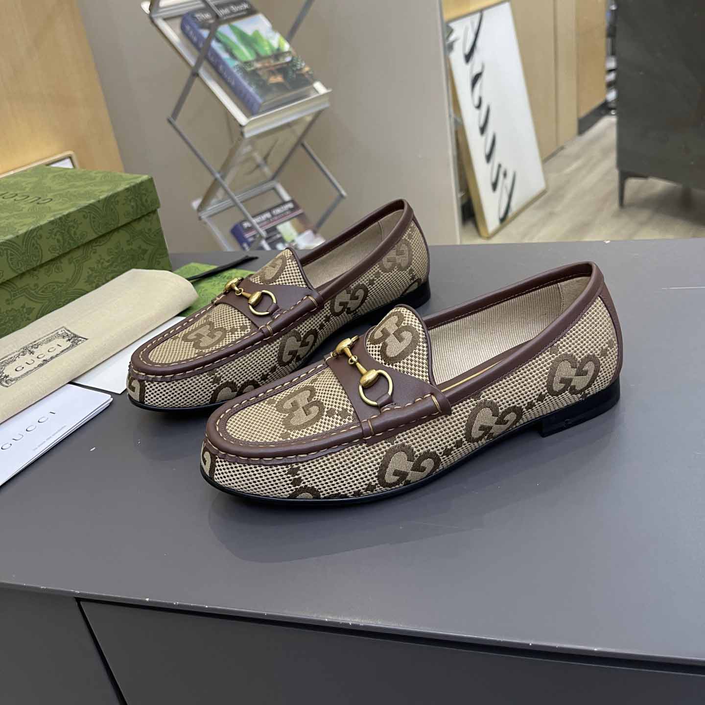 구찌 GG MAXI 맥시 로퍼 3칼라 727581 FABB5 2559