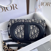디올 여성 스트랩 CD 시그니처 백 M9280UTZQ M928
