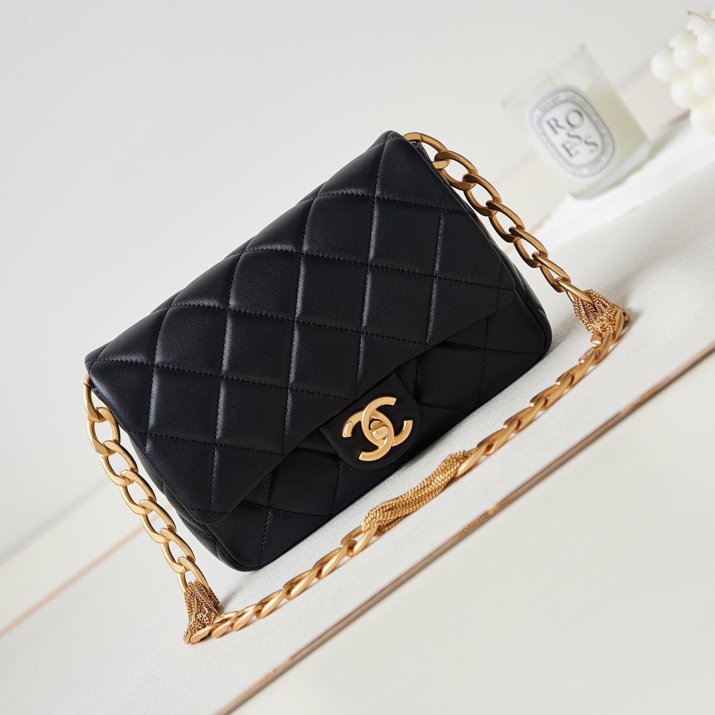 샤넬 23A 공방 볼드 체인 스몰 램스킨 플랩백 (4컬러) AS4231