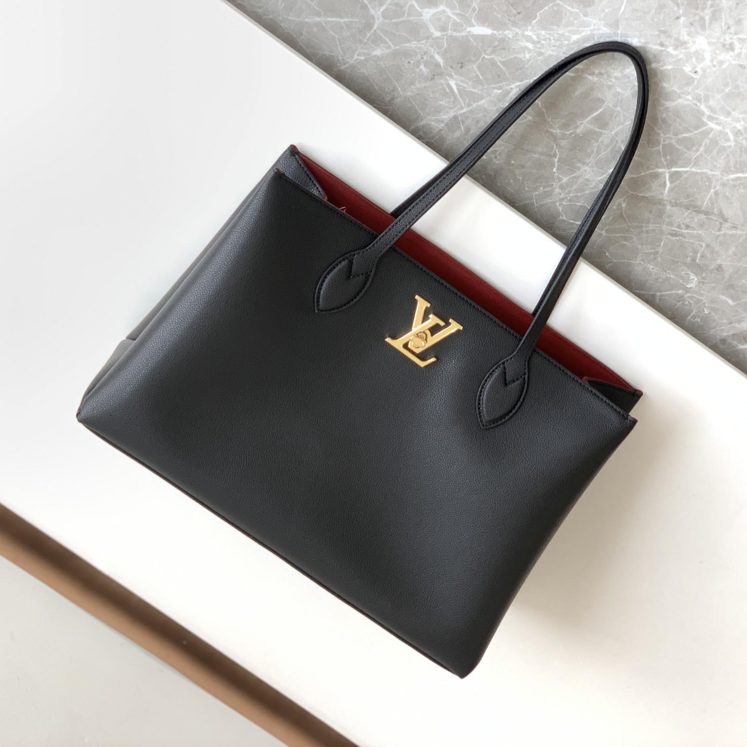 루이비통 쇼퍼백 Louis Vuitton LockMe Shopper Bag 3칼라 M58927