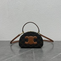 셀린느 트리오페 하프 문 케이스 트라이엄프 탠 10K642ECM.04LU