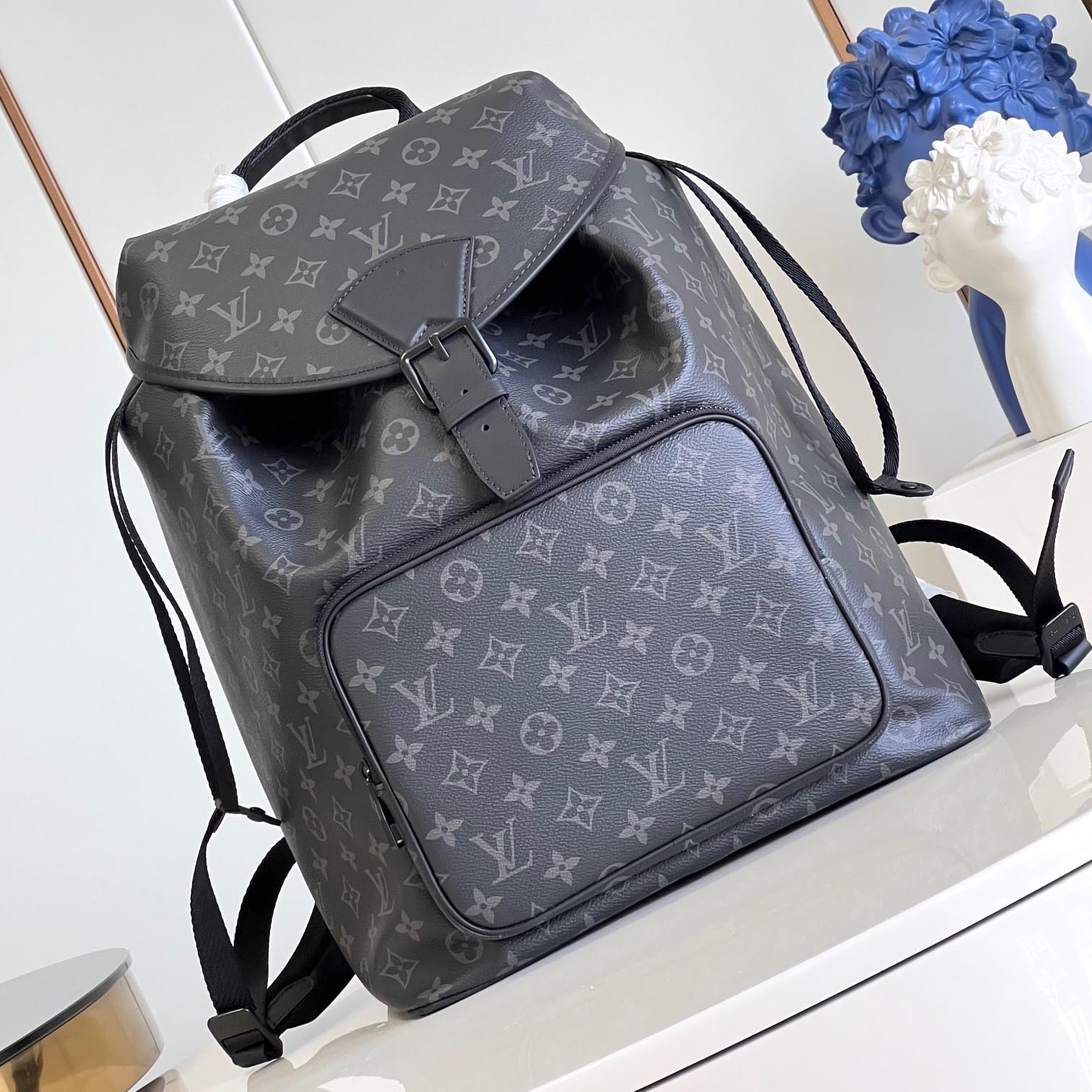 루이비통 몽수리 백팩 M46683