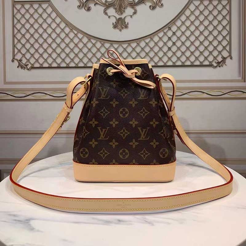 루이비통 노에 BB 모노그램 버킷백 복조리백 M40817