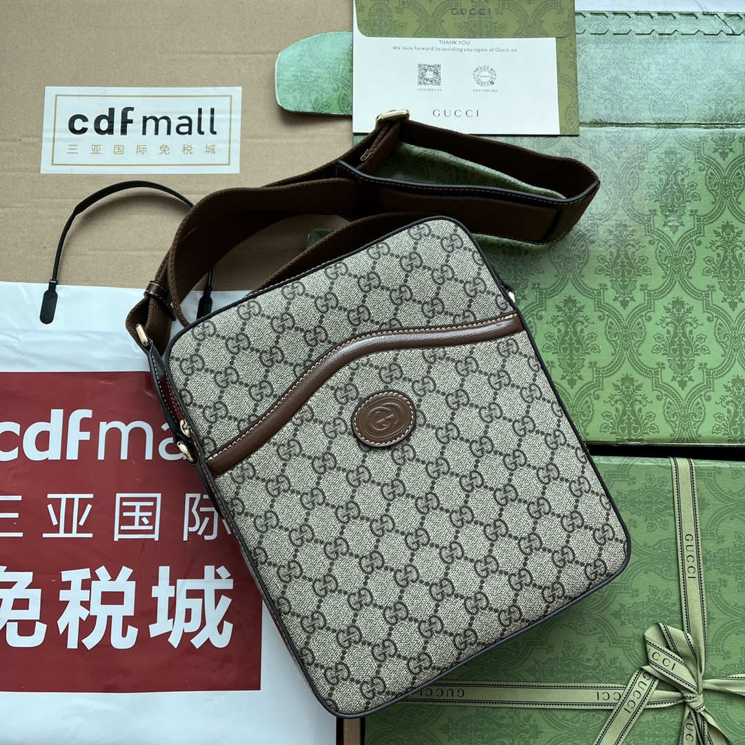 구찌 GG 수프림 메신저백 696012