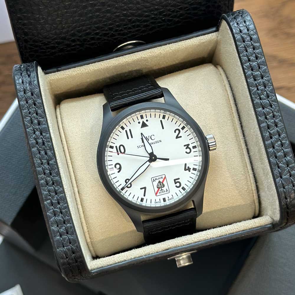 IWC 파일럿 워치 오토매틱 41mm 블랙 에이스 시계 IW326905