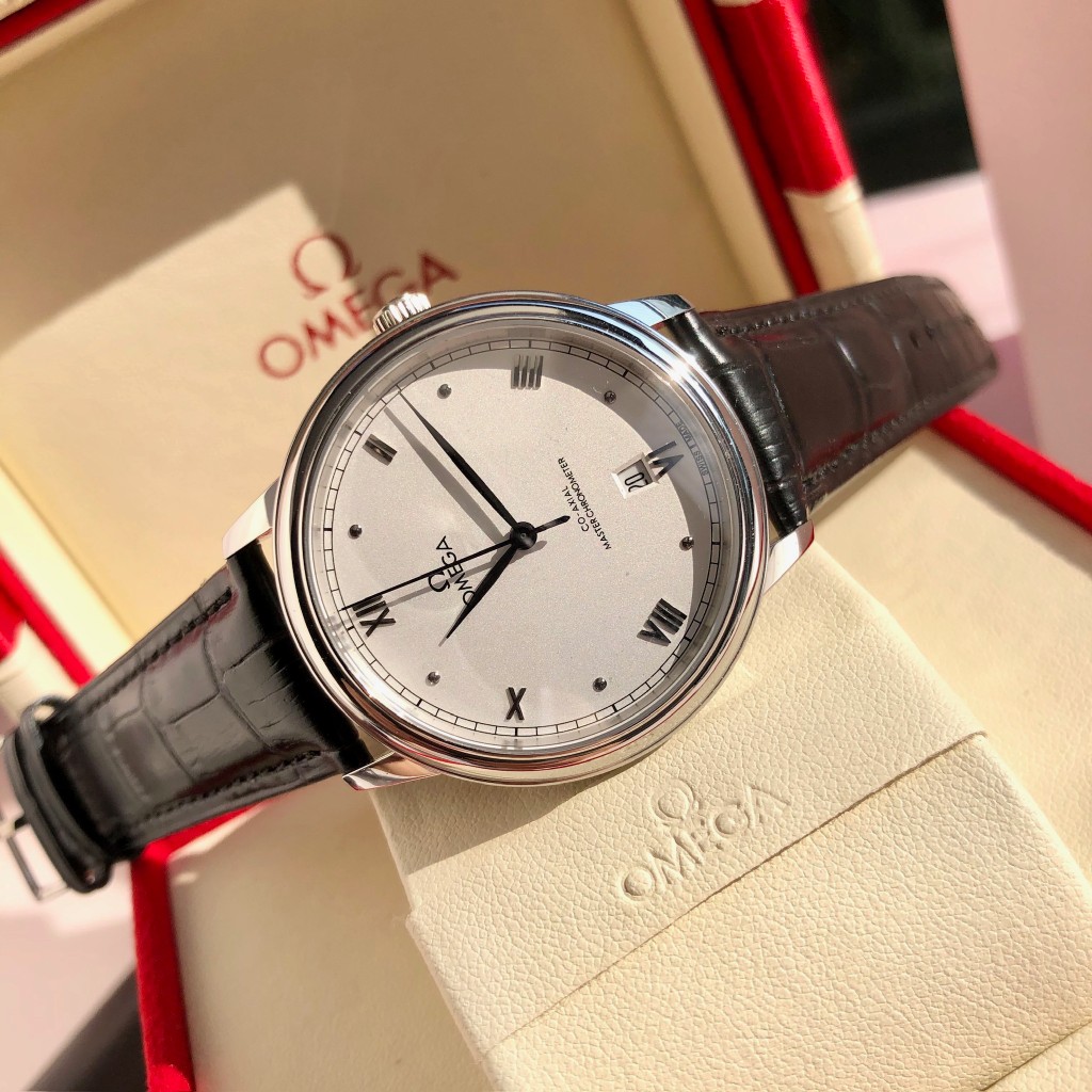 오메가 드 빌 프레스티지 오토매틱 크로노미터 실버 다이얼 남성용 39.5 시계 123.15.27.60.55.004