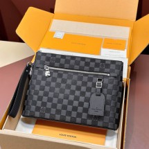 루이비통 테이크오프 파우치 블랙 N40504