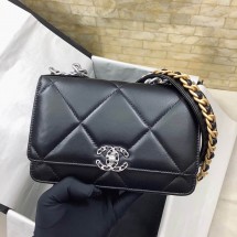 샤넬 19 턴락 월렛온체인 WOC 블랙금장 은장  AP3267