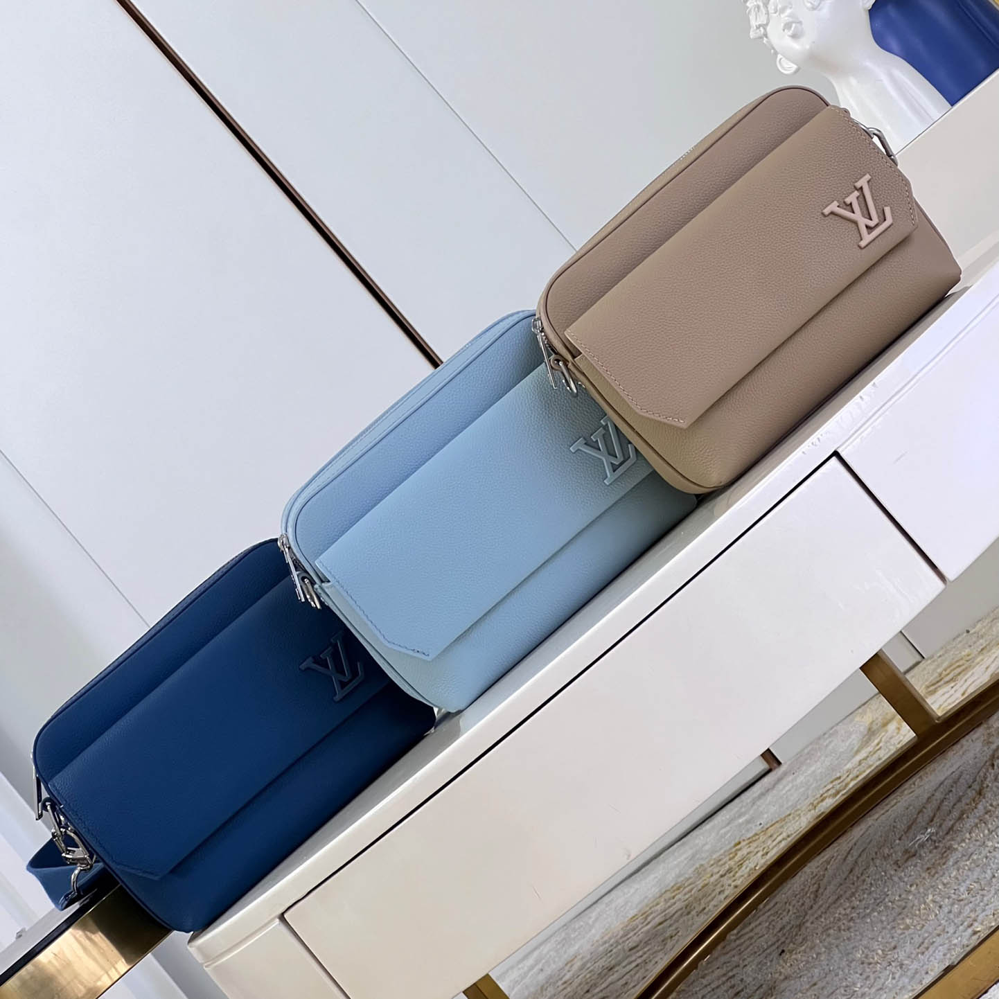 루이비통 패스트라인 메신저 백 3칼라 M23710