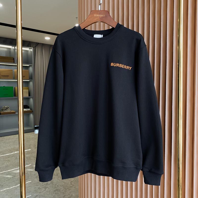 버버리 TB 모노그램 모티브 코튼 남여공용 맨투맨 스웻 셔츠 3칼라 80575451