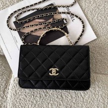 샤넬 23K 까멜리아 탑핸들 WOC 블랙 AP3574