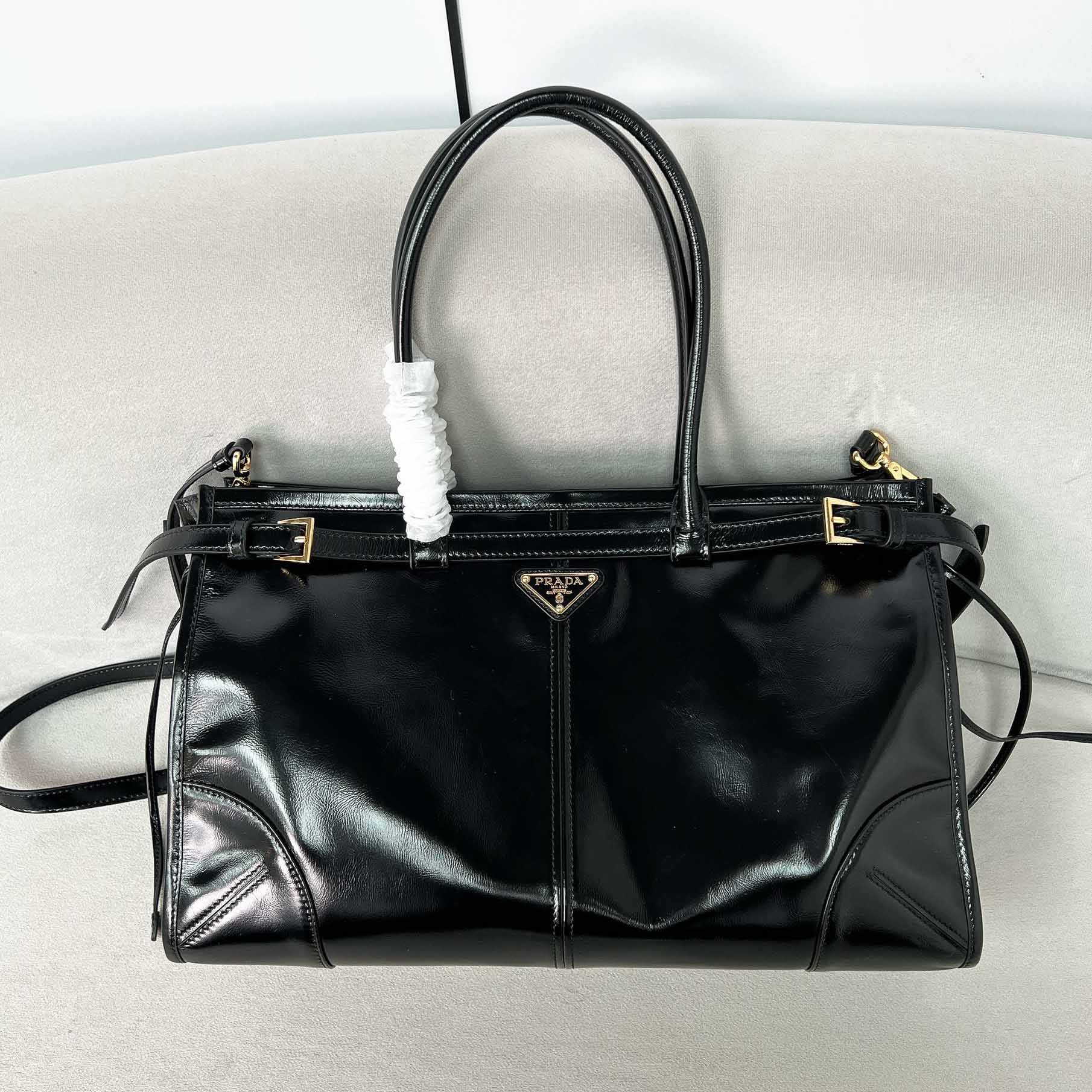 프라다 라지 레더 핸드백 블랙 1BA433 2CYR