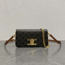 셀린느 트리옹프 캔버스 멀티포셰트 탠 10L972DQB 04LU