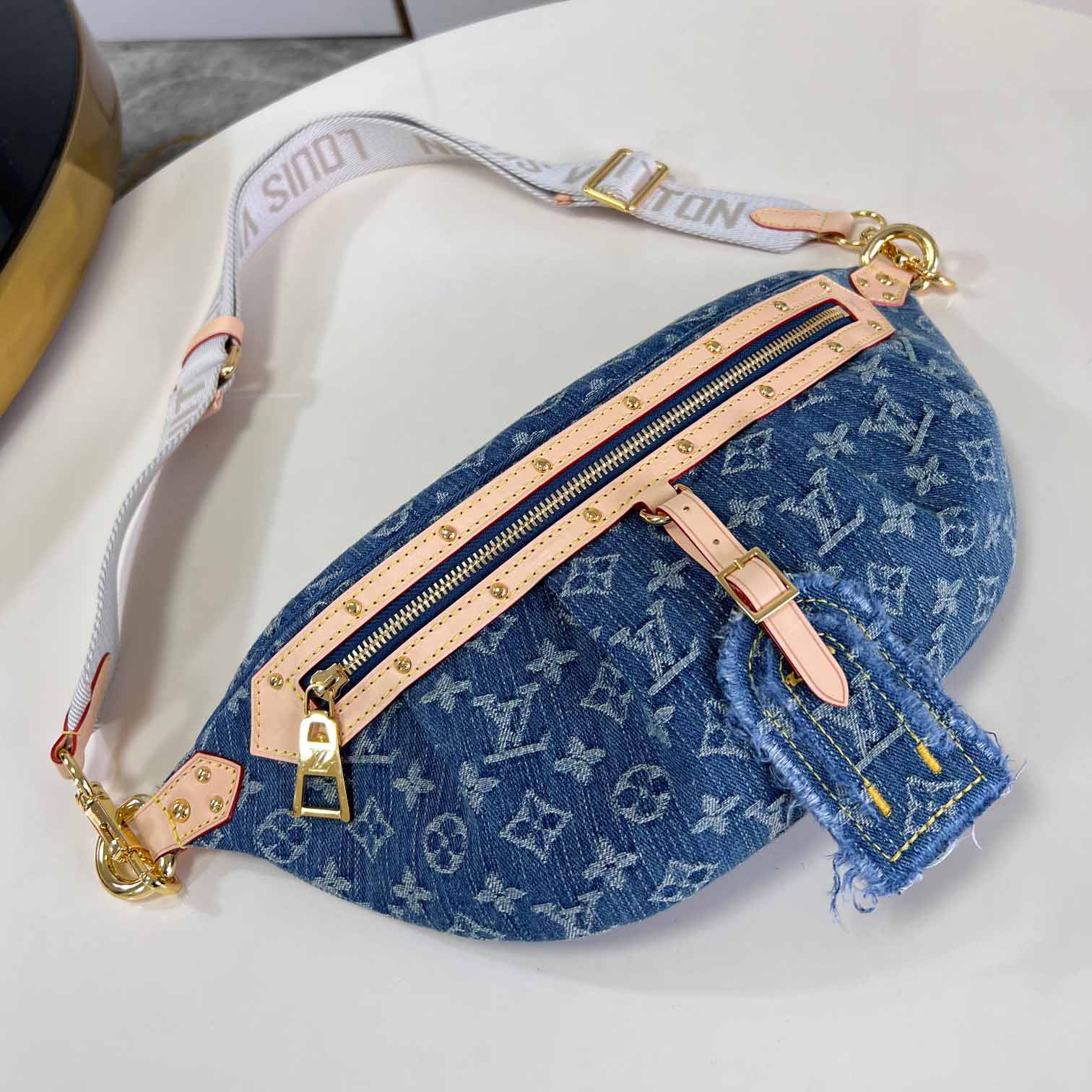 루이비통 하이라이즈 범백 M46837