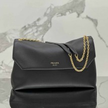 프라다 신상 여성 숄더백 2칼라 1BD368