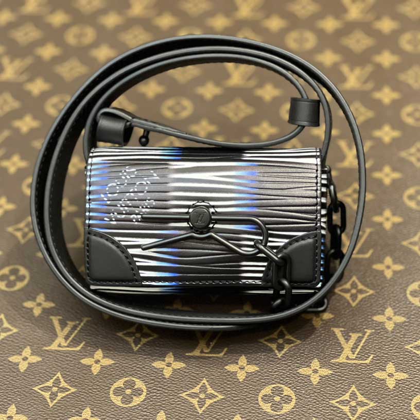 루이비통 남성 마이크로 스티머 백 M82817