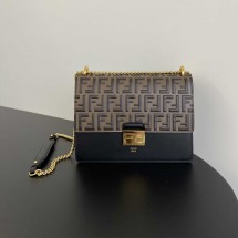 펜디 블랙 카프스킨 FF 로고 칸 아이 체인 여성 숄더백 8BT315 PC1222 BA00