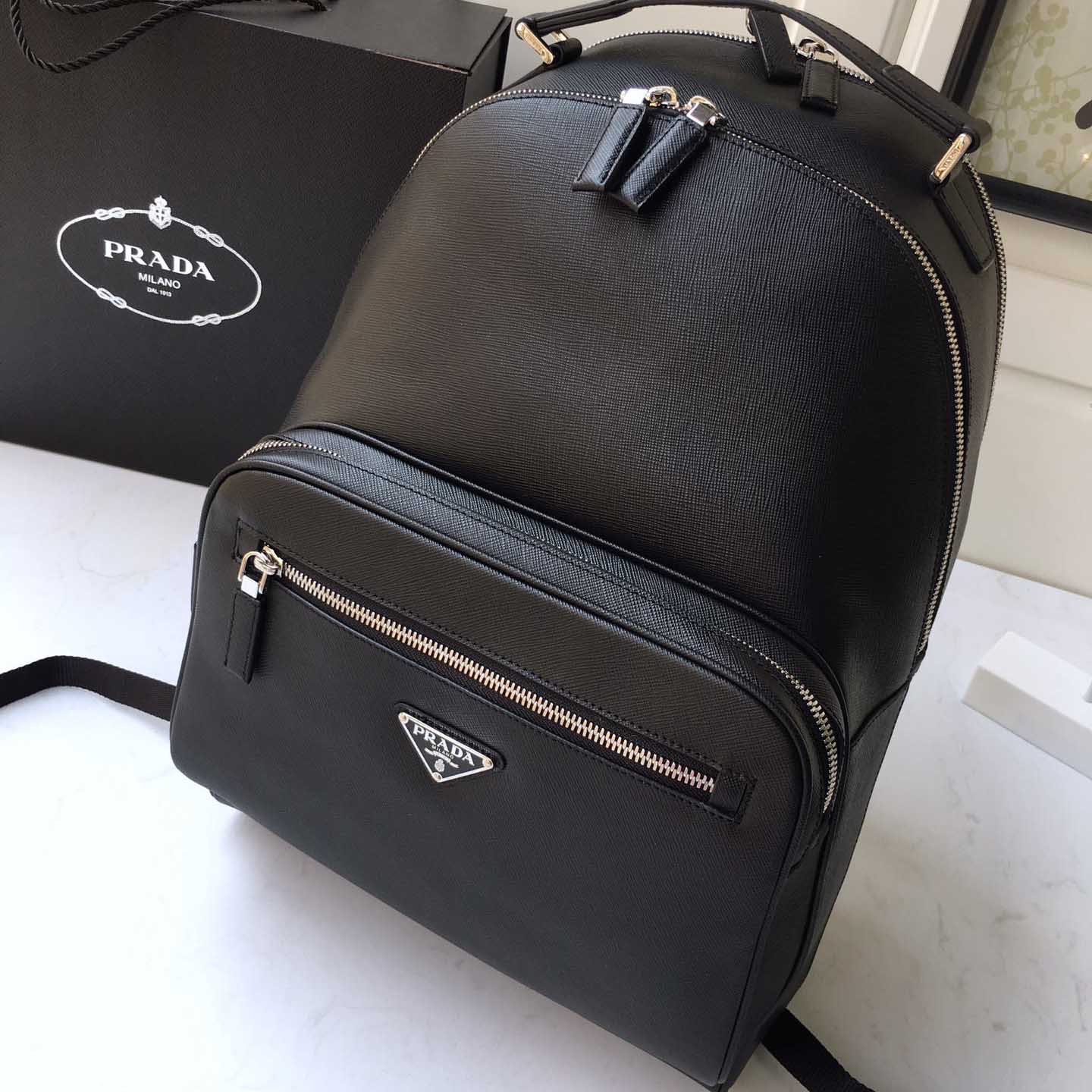 프라다 사피아노 삼각로고 백팩 블랙 2VZ032