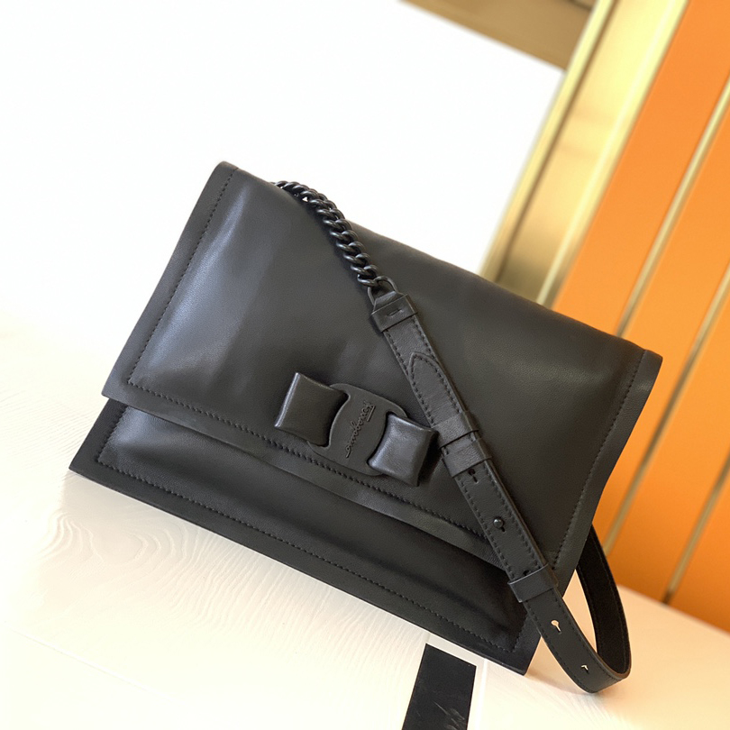 페라가모 VIVA 나비시리즈 베개 크로스백 4칼라 211287