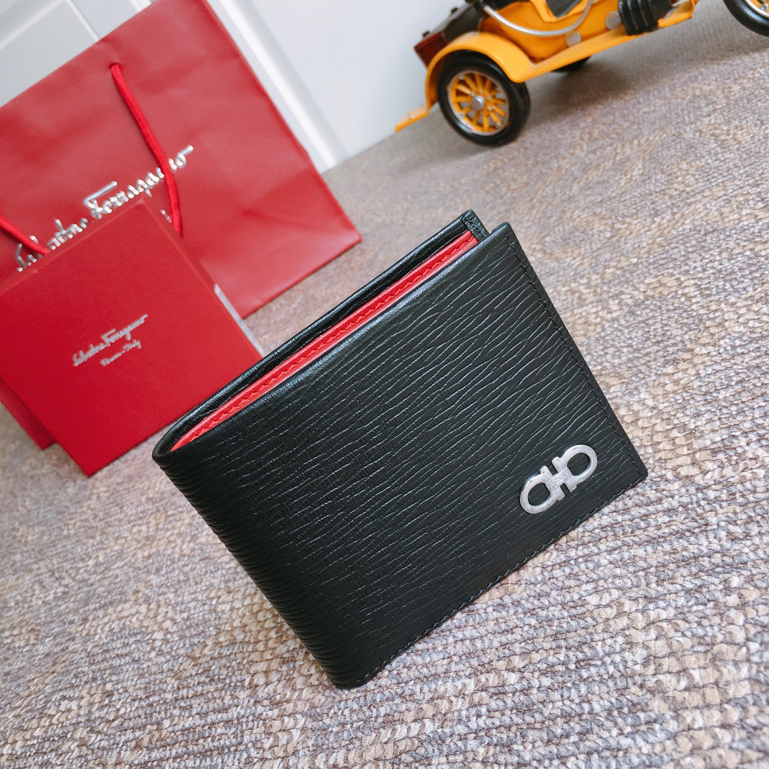 페라가모 간치니 반지갑  3칼라 66A064 685979