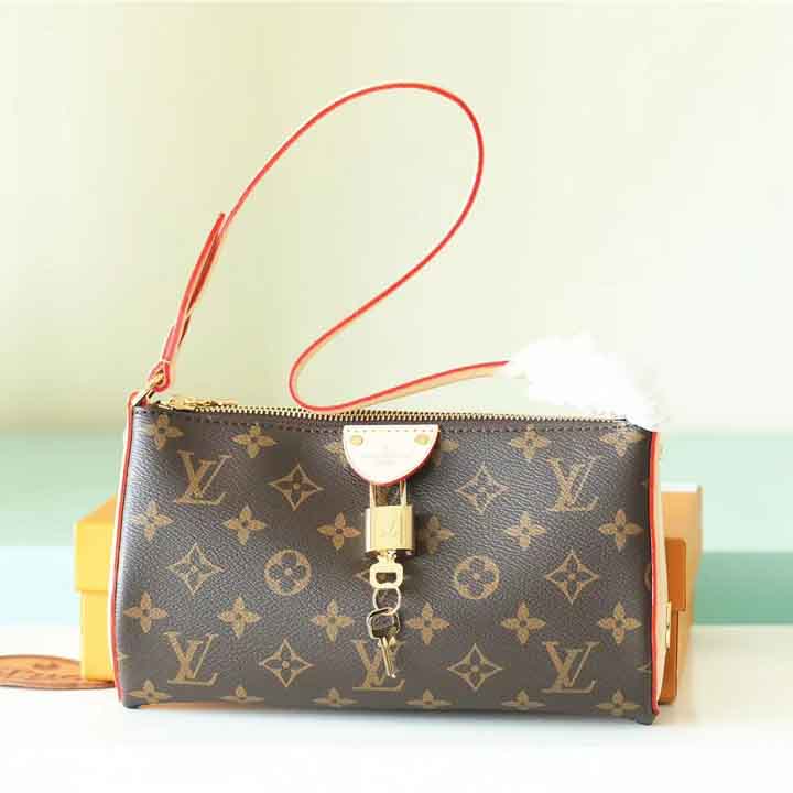 루이 비통 포쉐트 티레트 M47123