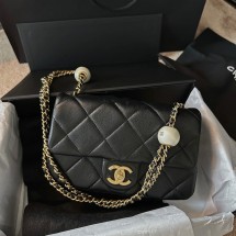 샤넬 스몰 플랩 백 램스킨, 판타지 펄, 골드 메탈 블랙 화이트 AS4861 B16574 94305