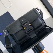 DIOR 디올 히트 더 로드 메신저 백 1HTME165YMJ