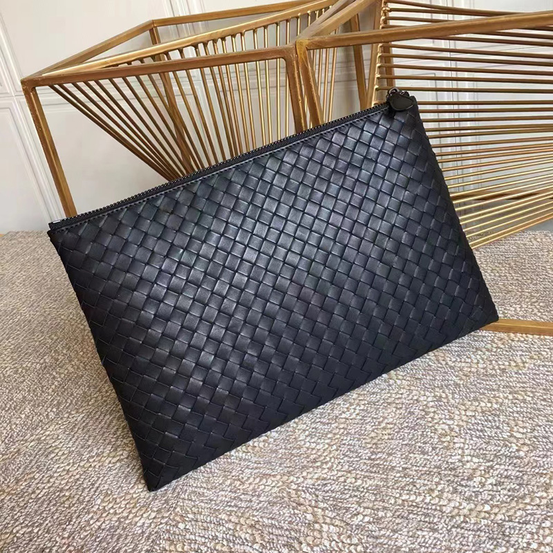 보테가 베네타 인트레치아토 나파 클러치백 355261 V001O 2006