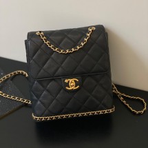 샤넬 23K 까멜리아 CC로고 체인 스퀘어 백팩 블랙 AS4490